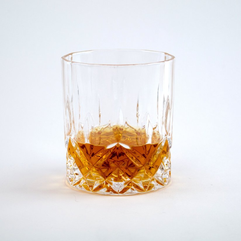 Whiskey-tumbler-product_2048x.jpg